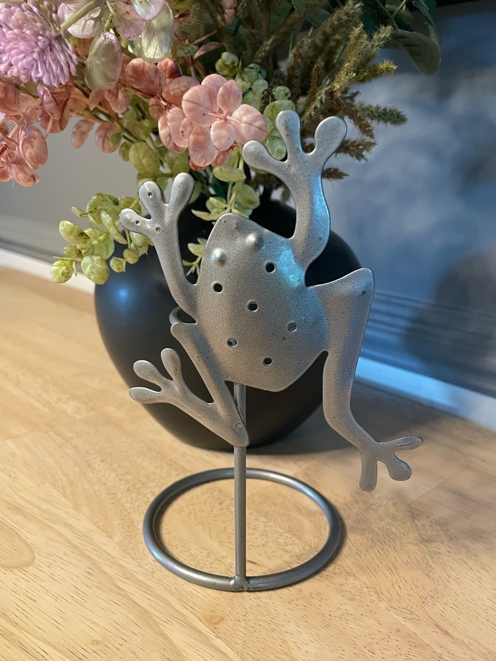 Vintage Metal Silver Frog Tea Light Stand